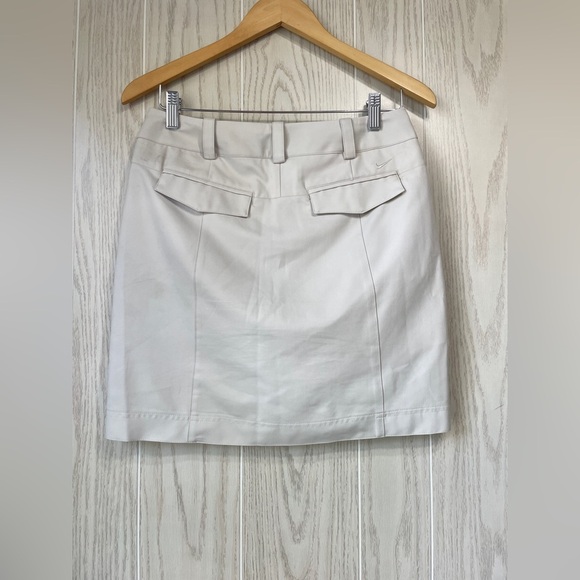 Nike Golf Tour Performance Dri-Fit Skirt Size 2 EUC - Picture 3 of 4